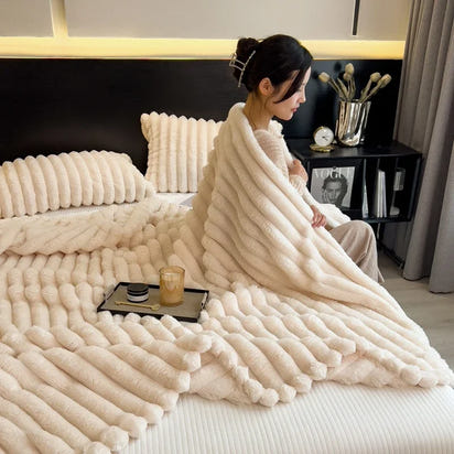 CloudWeave™ Premium Blanket